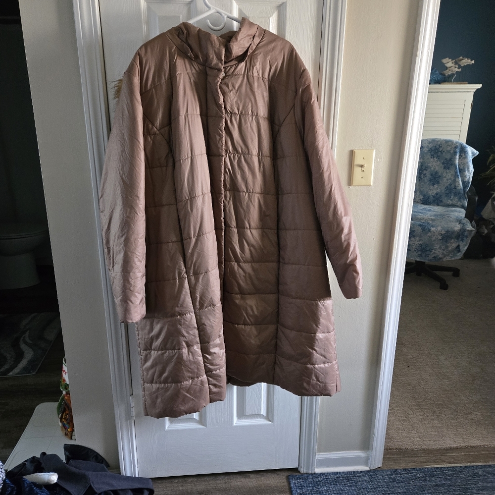ROAMAN'S PLUS SIZE KNEE LENGTH  COAT 3X, LIKE NEW! THIS A VERY RICH PRETTY COAT. - Picture 4 of 4